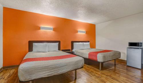 Queen Room with Two Queen Beds - Non-Smoking