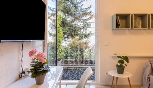 Superior One-Bedroom Apartment