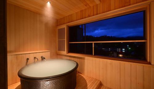 Japanese and Western styles room with private hot spring room