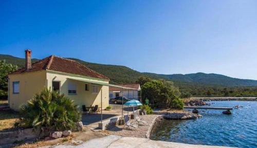 One Bedroom Apartment with Terrace and Sea View