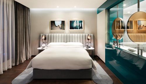 Director Suite, 1 Bedroom Suite, 1 King, City view