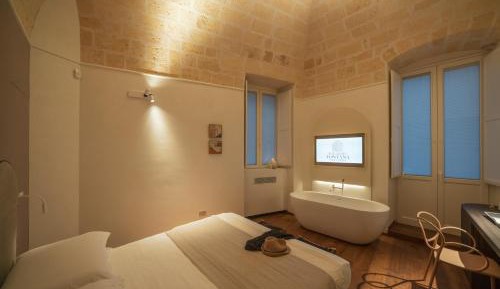 Deluxe Double or Twin Room with Balcony