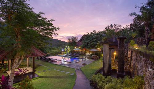 Double Room with Pool View