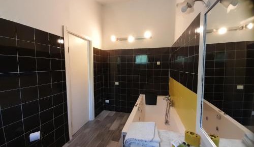 Double Room with Spa Bath