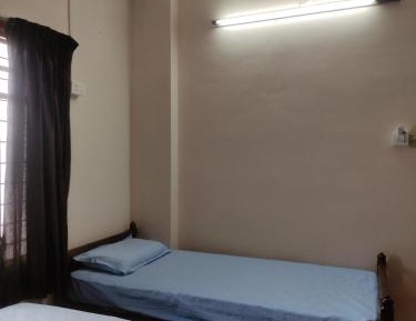 Deluxe Room (2 Adults + 1 Child)