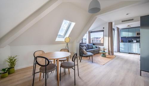 One-bedroom Suite with balcony