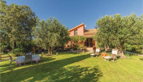 Three-Bedroom Holiday Home 