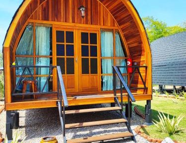 Bungalow - Water Front 