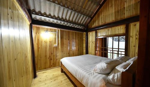 Double Room with Shared Bathroom