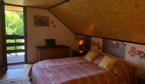 One-Bedroom Holiday Home with Balcony