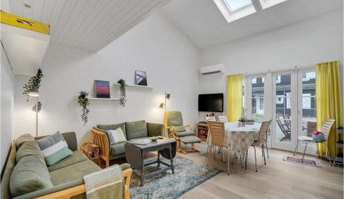 Three-Bedroom Holiday Home 