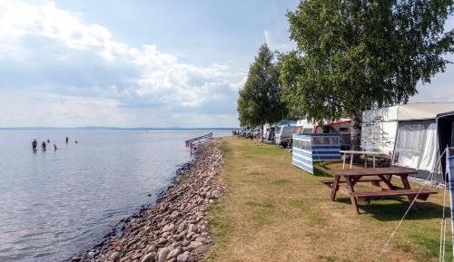 Budget Cottage with Shared Toilet and Bathroom