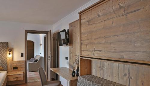 Two-Bedroom Apartment with Balcony