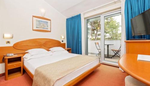 Superior Room with Balcony Sea Side - extra bed