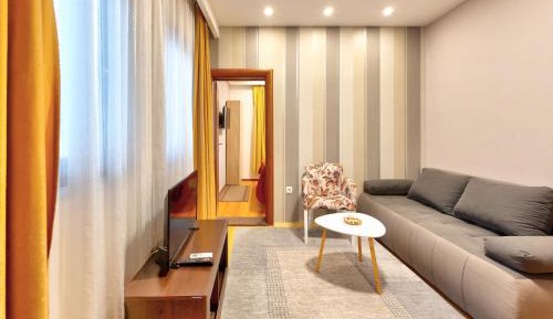 Deluxe Suite with Balcony and River View 