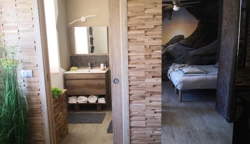 Double or Twin Room with Private Bathroom