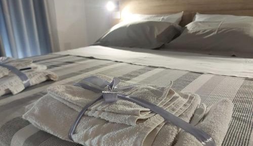 Large Double or Twin Room