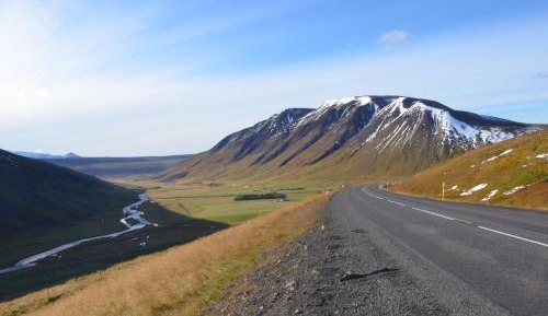 Studio with Mountain View