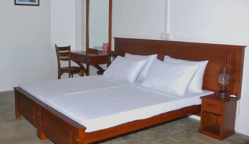 Standard Twin Room with Sea View