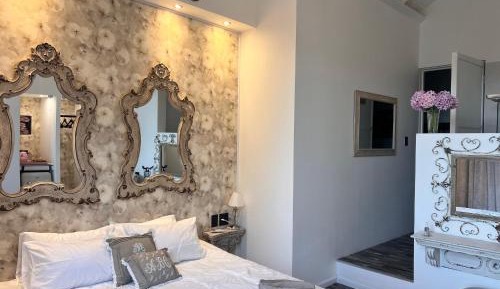 Suite with Garden View