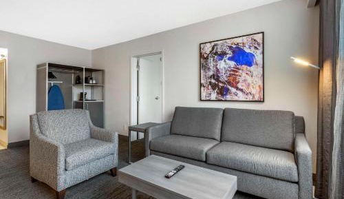 King Suite with Roll-In Shower and Sofa Bed - Mobility Accessible/Non-Smoking
