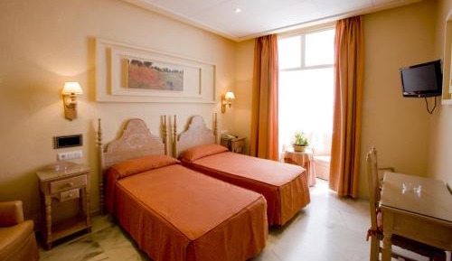 Triple Room (2 Adults + 1 Child)