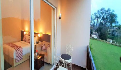 Premium Room with Pool and Garden View