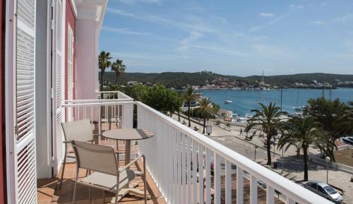 Double or Twin Room with Sea View