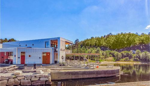 One-Bedroom Holiday Home