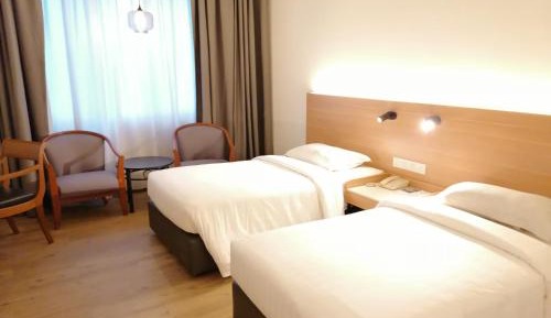 New Renovated Room - Superior Twin