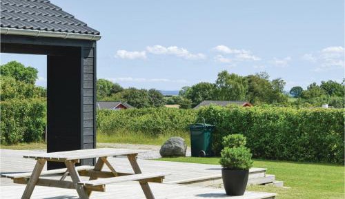 Three-Bedroom Holiday Home 