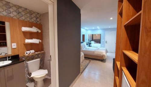 Deluxe Suite with Spa Bath