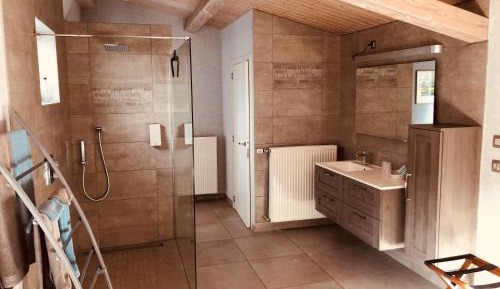 Apartment with Garden View