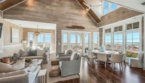 Five-Bedroom Holiday Home