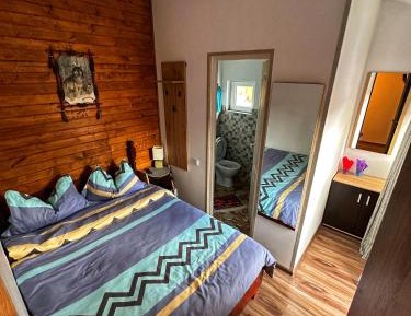 Deluxe Room (1 adult + 1 child)