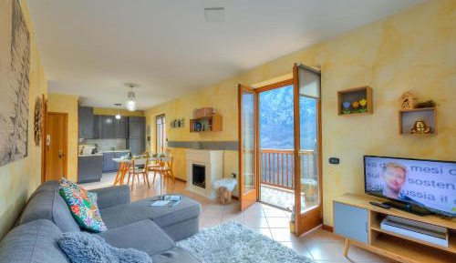 Apartment with Balcony