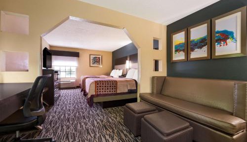 Queen Suite with Two Queen Beds - Disability Access