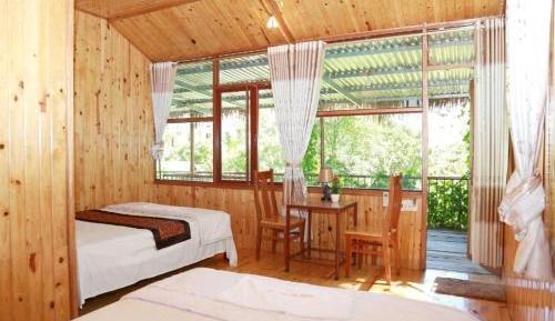 Family Room with Mountain View