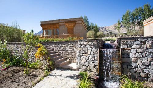 Double or Twin Room with Mountain View