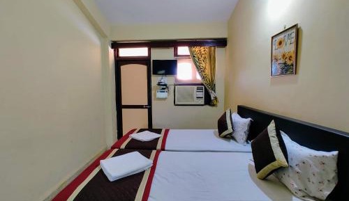Deluxe Double Room (1 adult + 1 child)