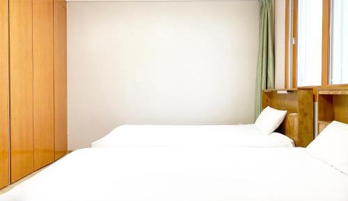 Standard Twin Room with Mountain View