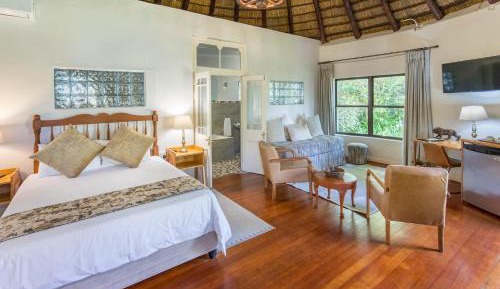 Luxury African Hut Double
