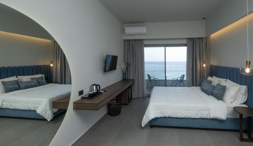 Twin Room with Sea View