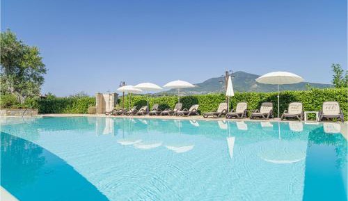 Seven-Bedroom Holiday Home