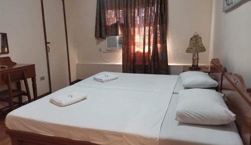 Deluxe Double Room (2 Adults + 1 Child)