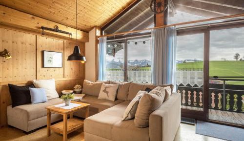 Superior One-Bedroom Apartment with Balcony