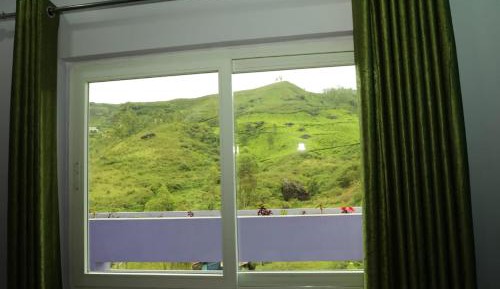 Family Room with Garden View