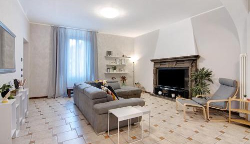 Three-Bedroom Superior Apartment