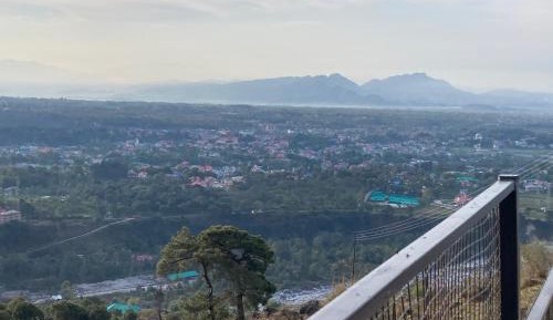 Deluxe Double Room (2 Adults + 1 Child)