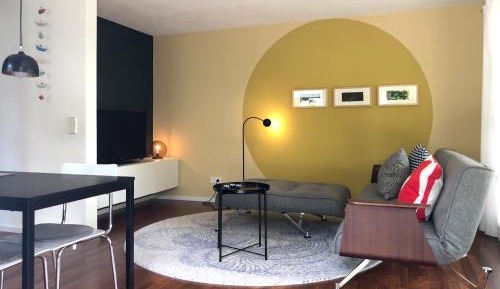 Apartment with Lake View